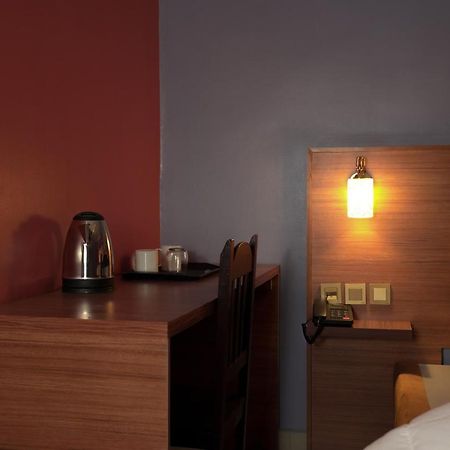 Dialali Hotel Нуакшот Экстерьер фото