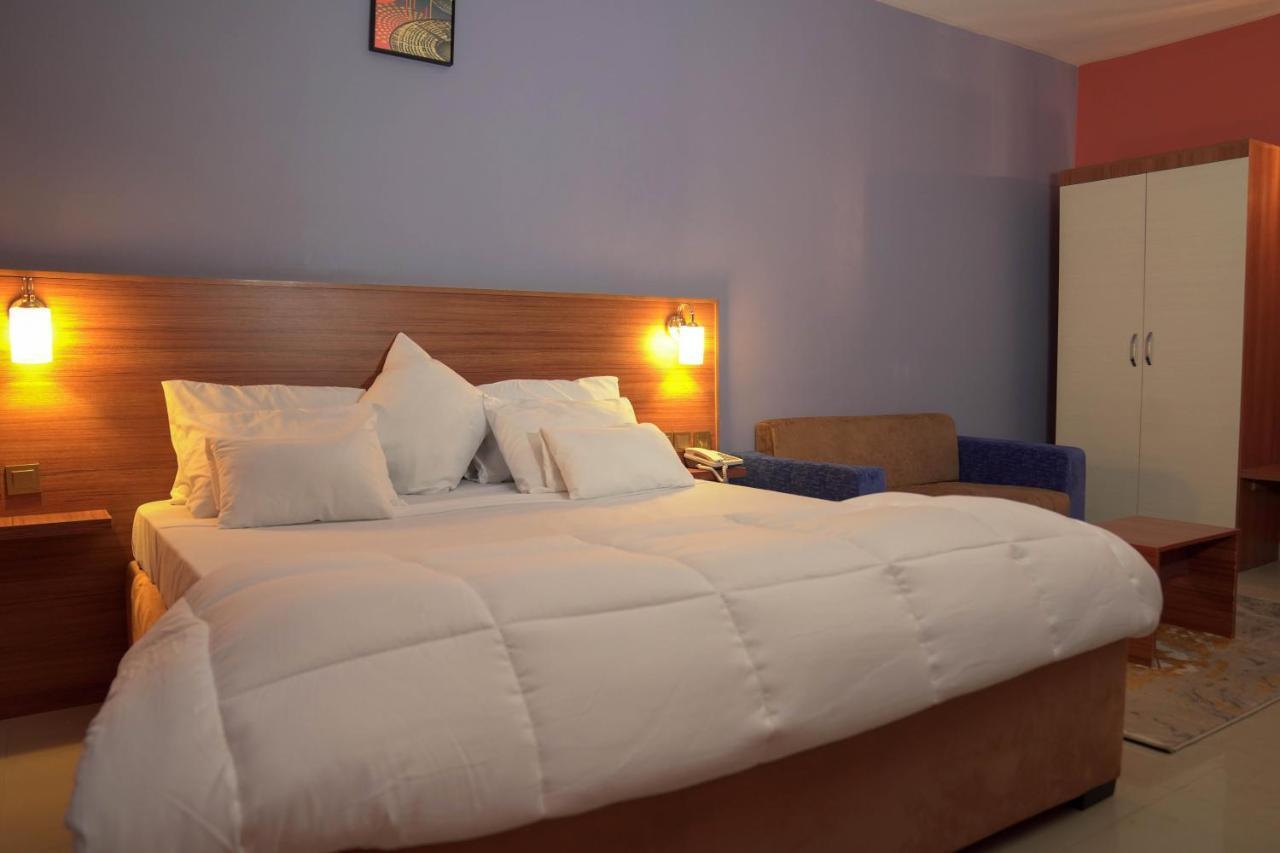 Dialali Hotel Нуакшот Экстерьер фото