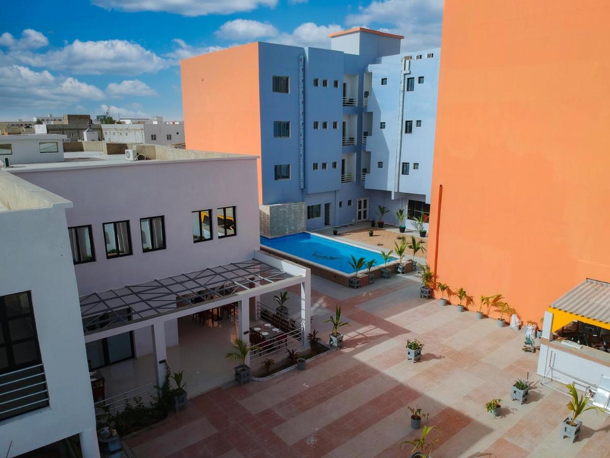 Dialali Hotel Нуакшот Экстерьер фото