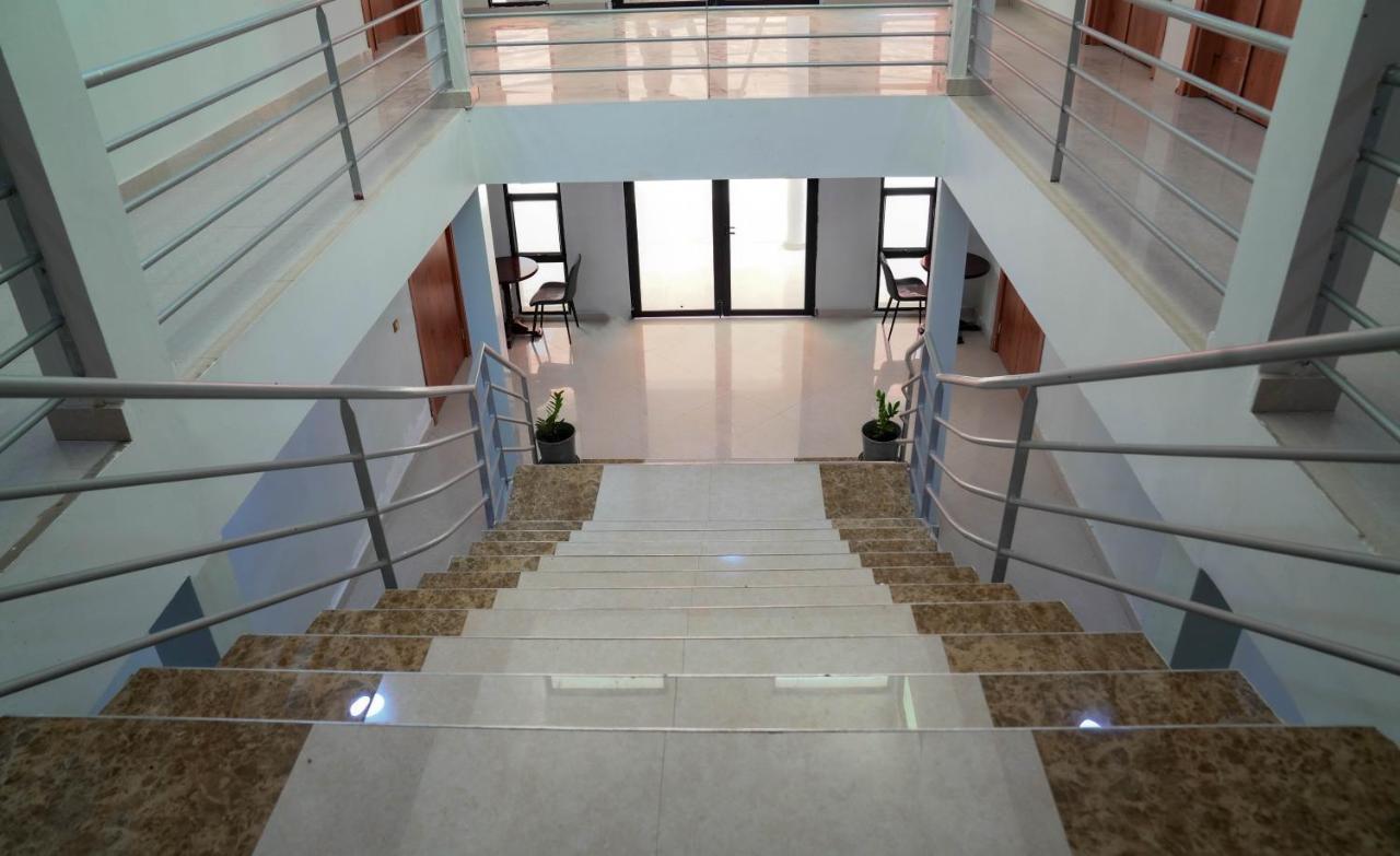 Dialali Hotel Нуакшот Экстерьер фото