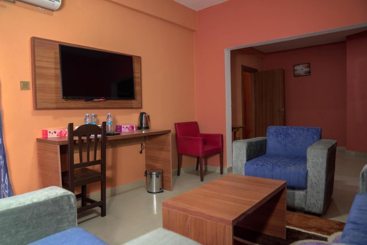Dialali Hotel Нуакшот Экстерьер фото
