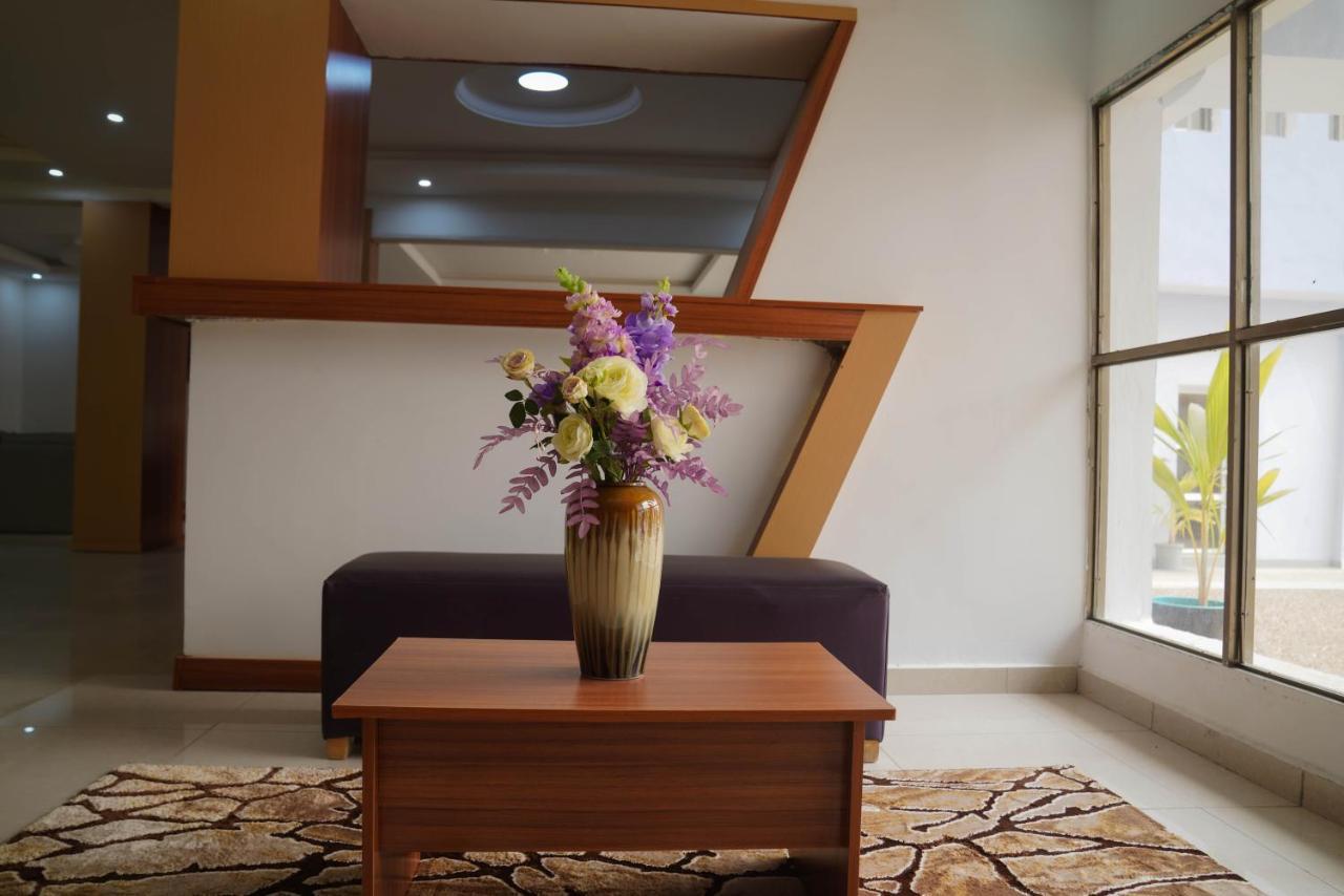 Dialali Hotel Нуакшот Экстерьер фото