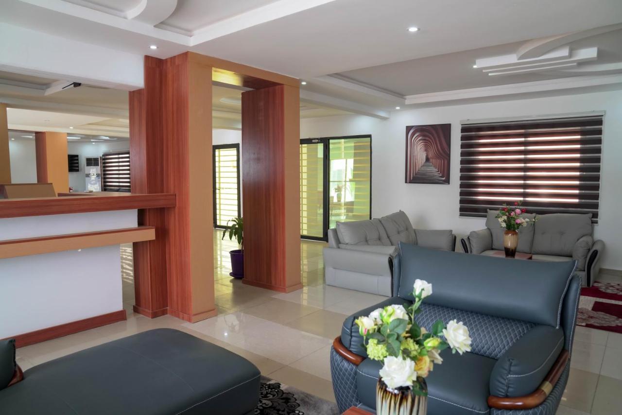 Dialali Hotel Нуакшот Экстерьер фото