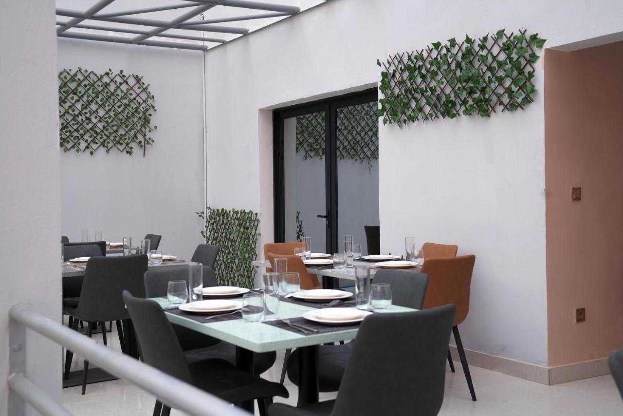 Dialali Hotel Нуакшот Экстерьер фото